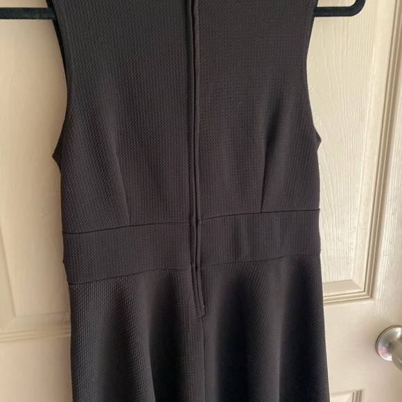 LBD👗 - Picture 3 of 4